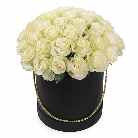 Букет белых роз в шляпной коробке (51 шт.)